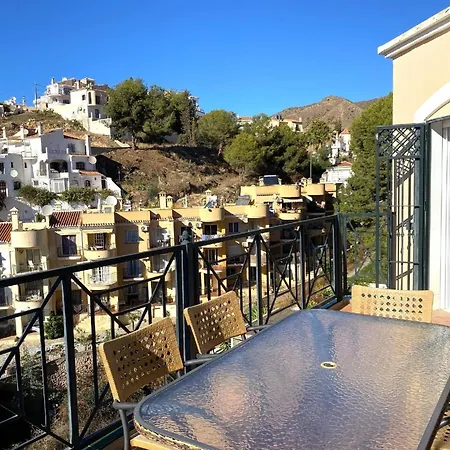 Mit Privatpool Fuer 7 Personen Ca 150 Qm In Nerja, Andalusien Costa Del Sol Tatil Evi